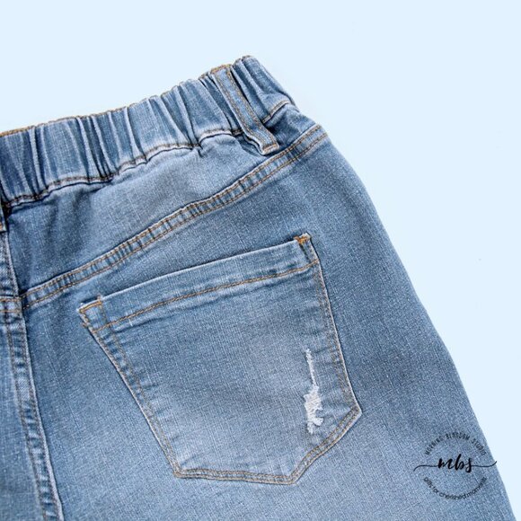 Blank NYC Elastic Waistband High Rise Distressed Frayed Hem Denim Shorts - Picture 7 of 7